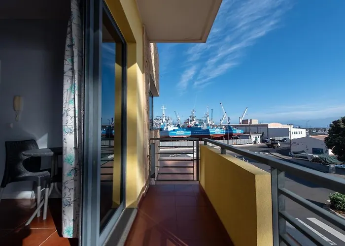 Amarelo * 卡尼萨尔