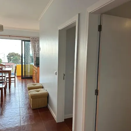 Apartamentos Amarelo Apartment