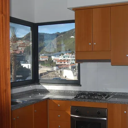 Apartamentos Amarelo Apartment Canical (Madeira)