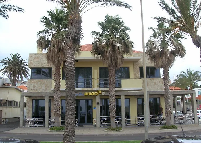 Amarelo Canical (Madeira)